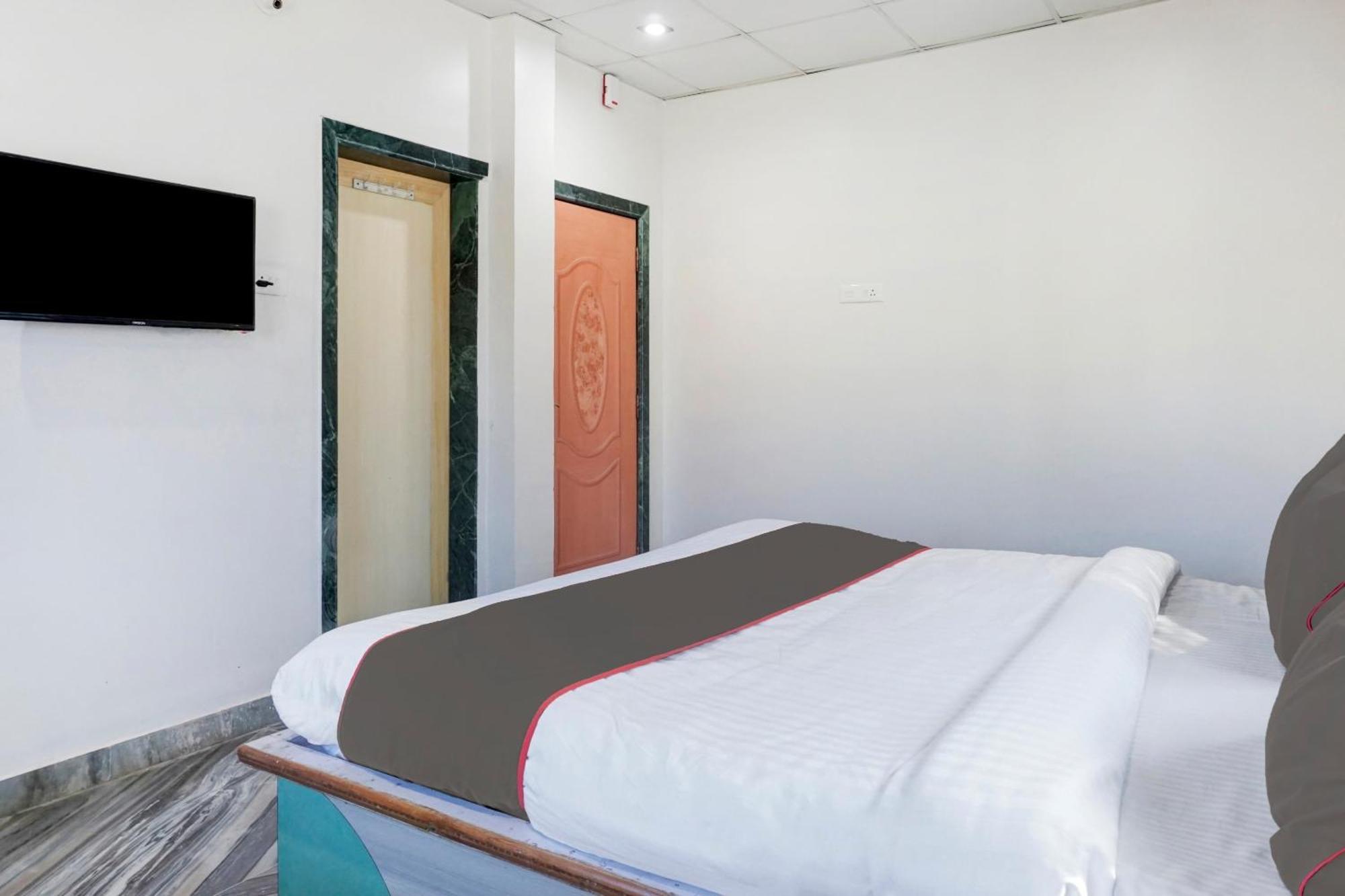 Hotel Collection O Shreya Talegaon Dabhade Exterior foto