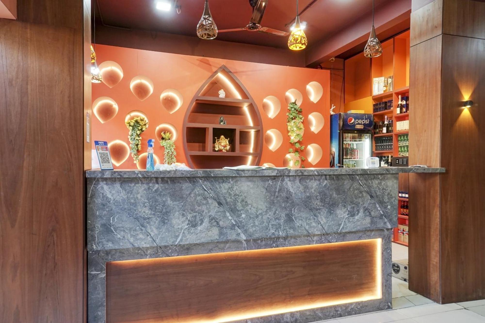 Hotel Collection O Shreya Talegaon Dabhade Exterior foto