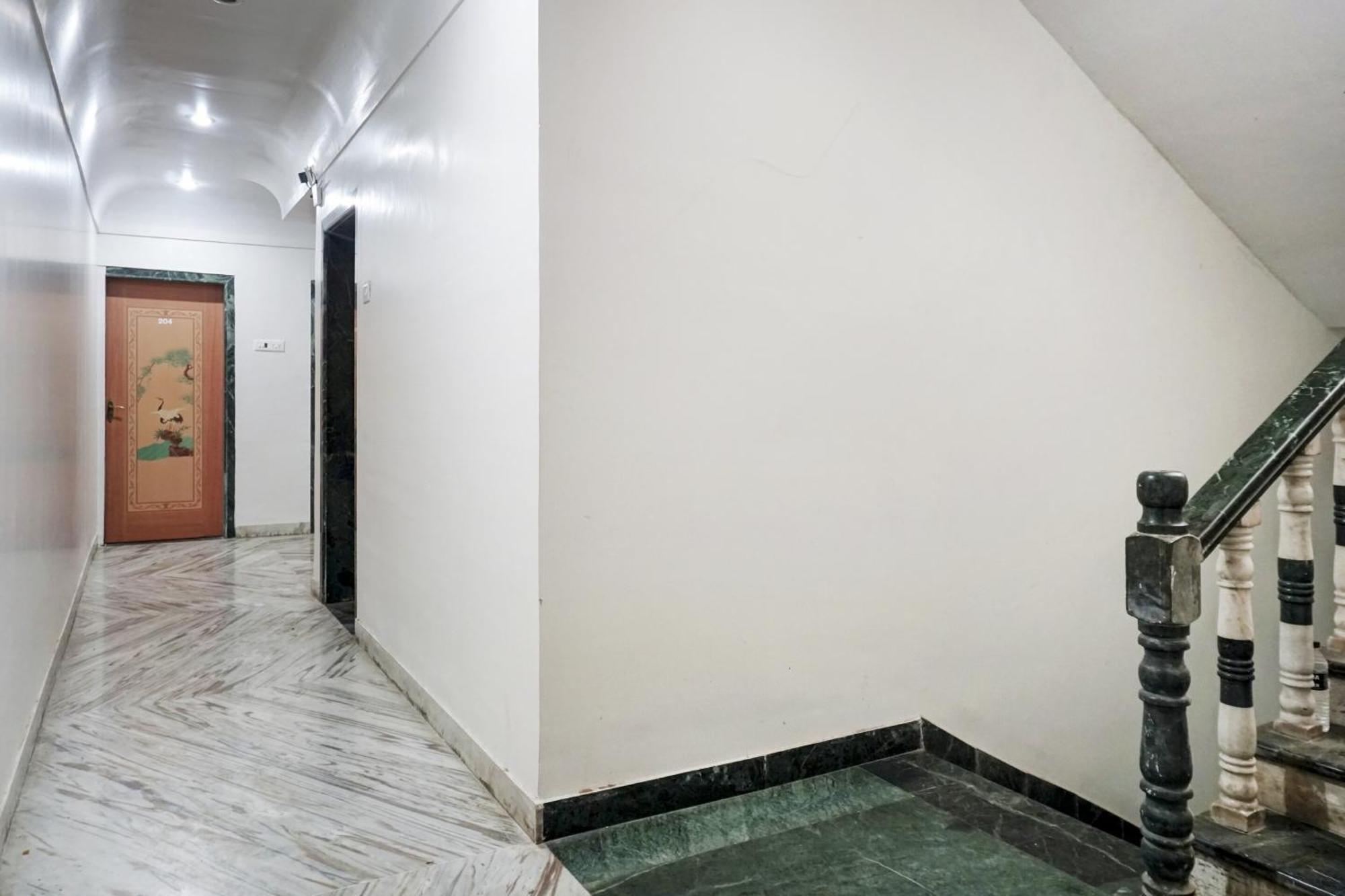 Hotel Collection O Shreya Talegaon Dabhade Exterior foto