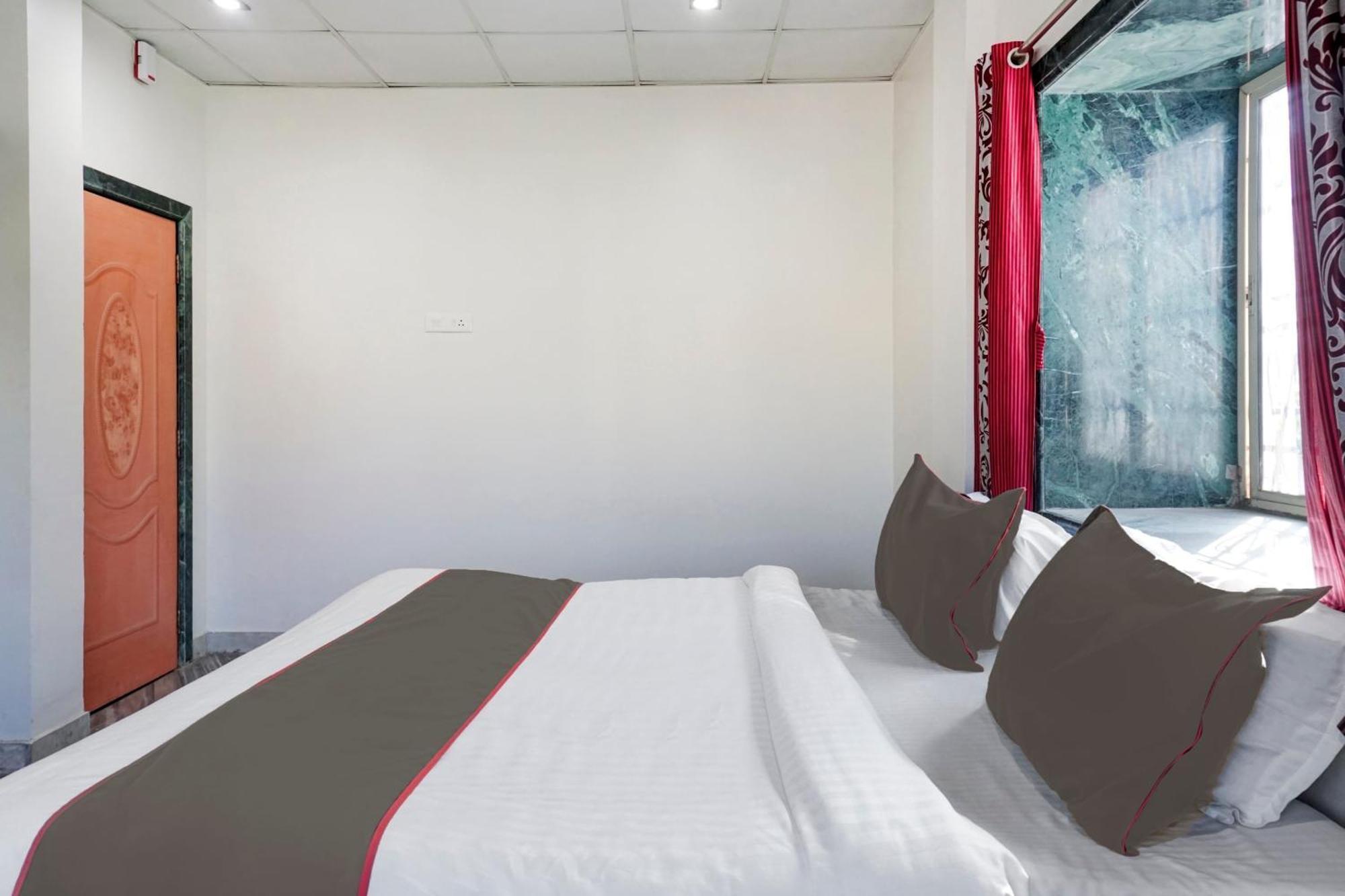 Hotel Collection O Shreya Talegaon Dabhade Exterior foto