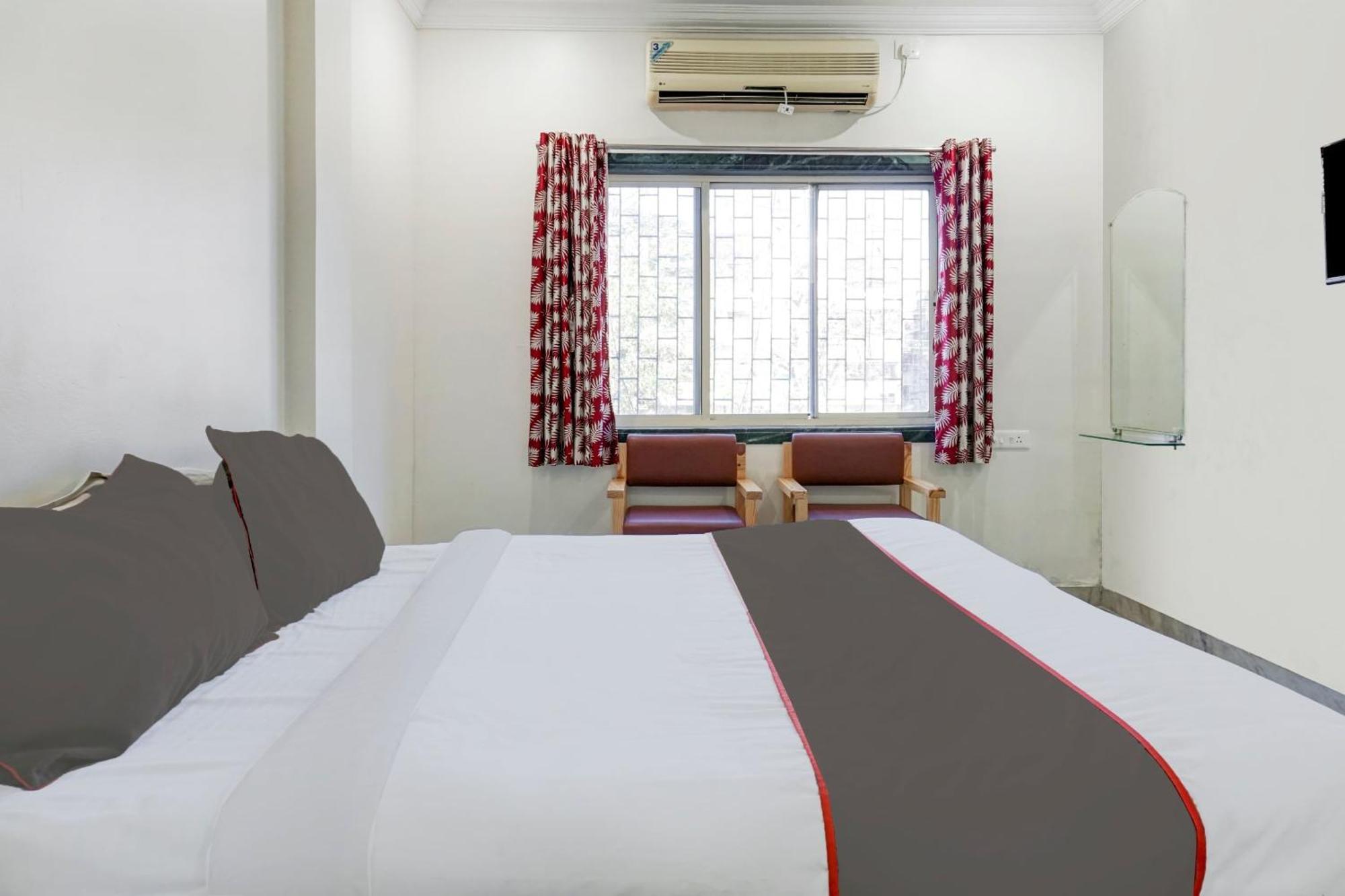 Hotel Collection O Shreya Talegaon Dabhade Exterior foto