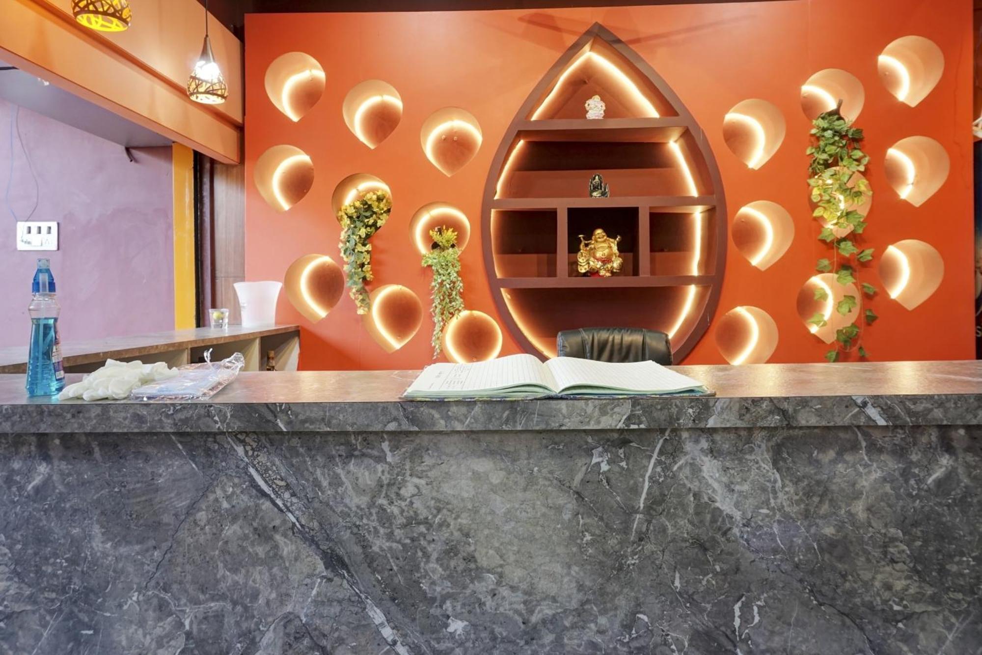 Hotel Collection O Shreya Talegaon Dabhade Exterior foto