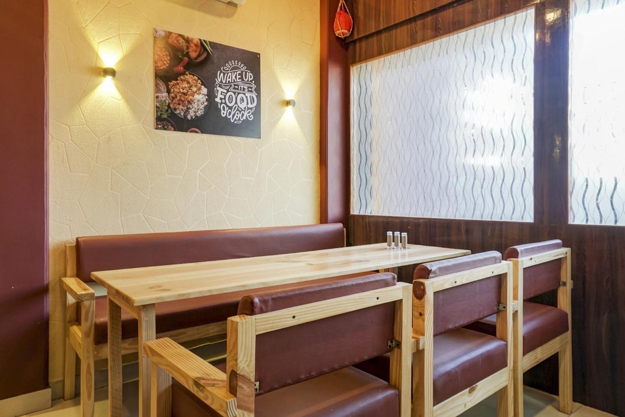 Hotel Collection O Shreya Talegaon Dabhade Exterior foto
